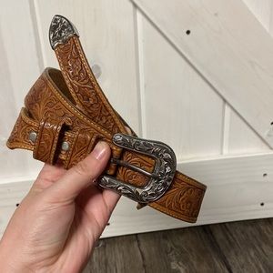 Legion Western style floral belt